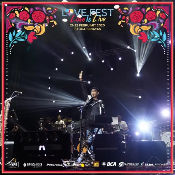 Panorama Live 196